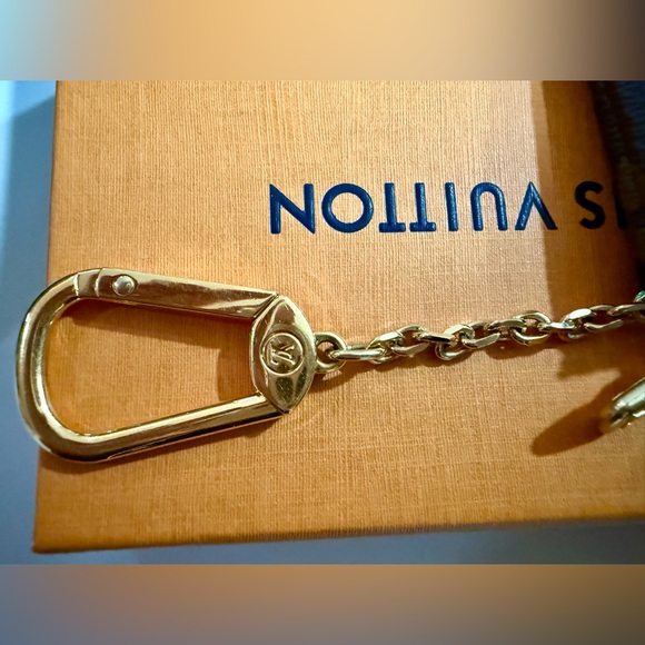 NWT Louis Vuitton Monogram Key Pouch in Brown and Gold - Picture 8 of 10
